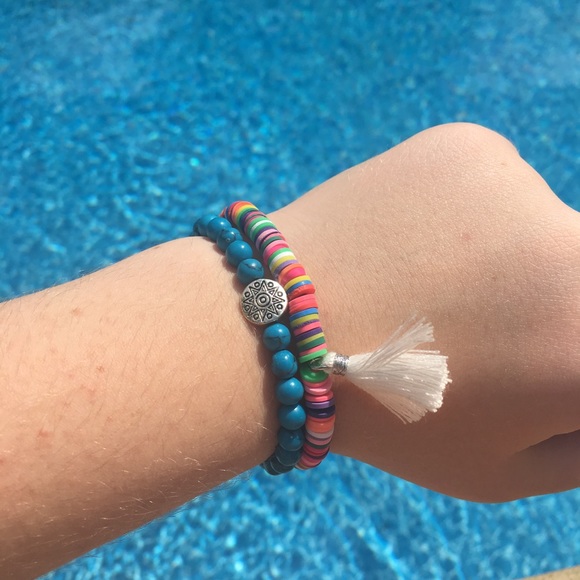 3 BRACELETS - Picture 4 of 4